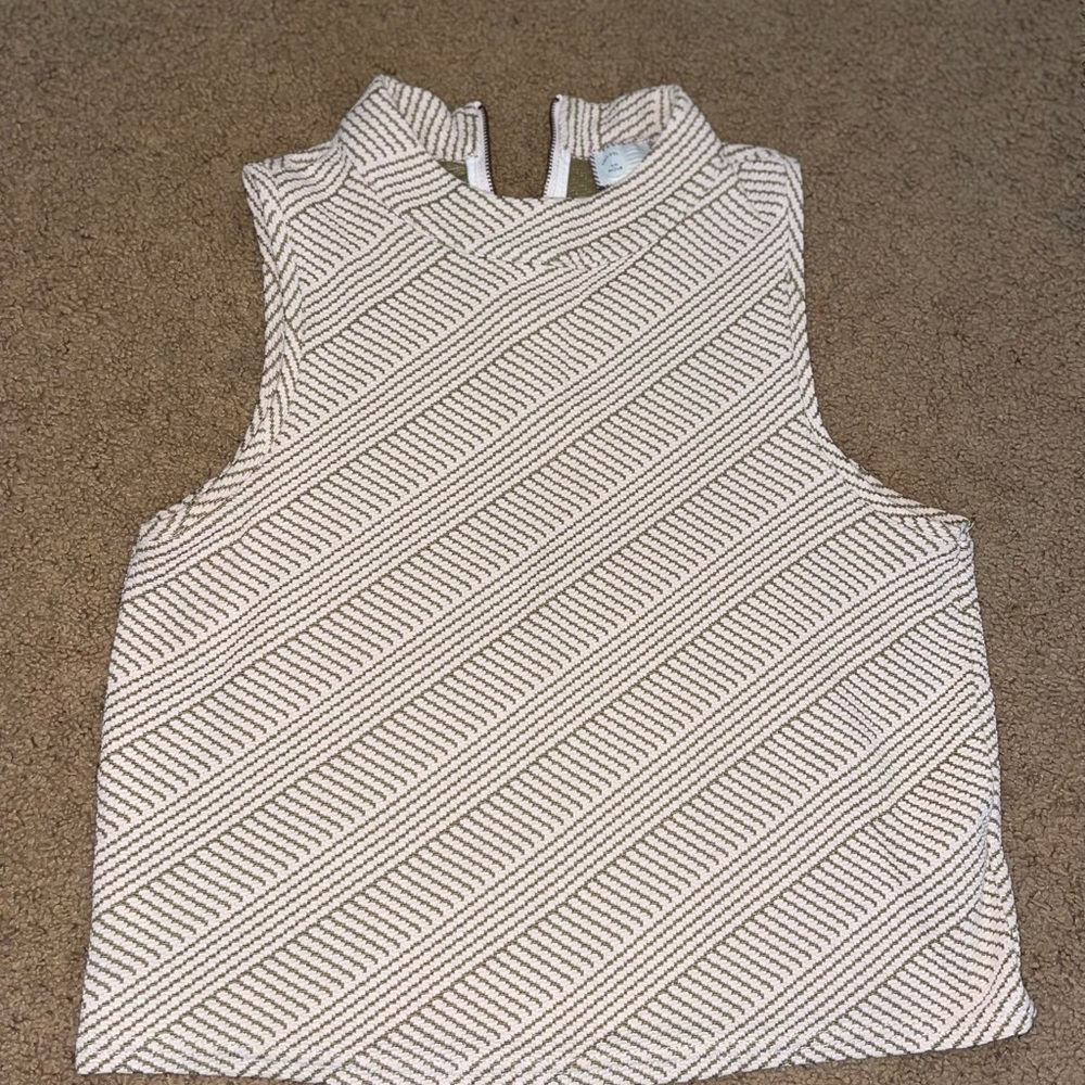 Cute mock neck tank!